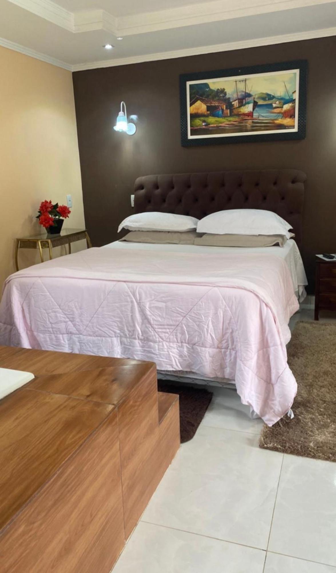 Suíte Deluxe com Banheira de Hidromassagem